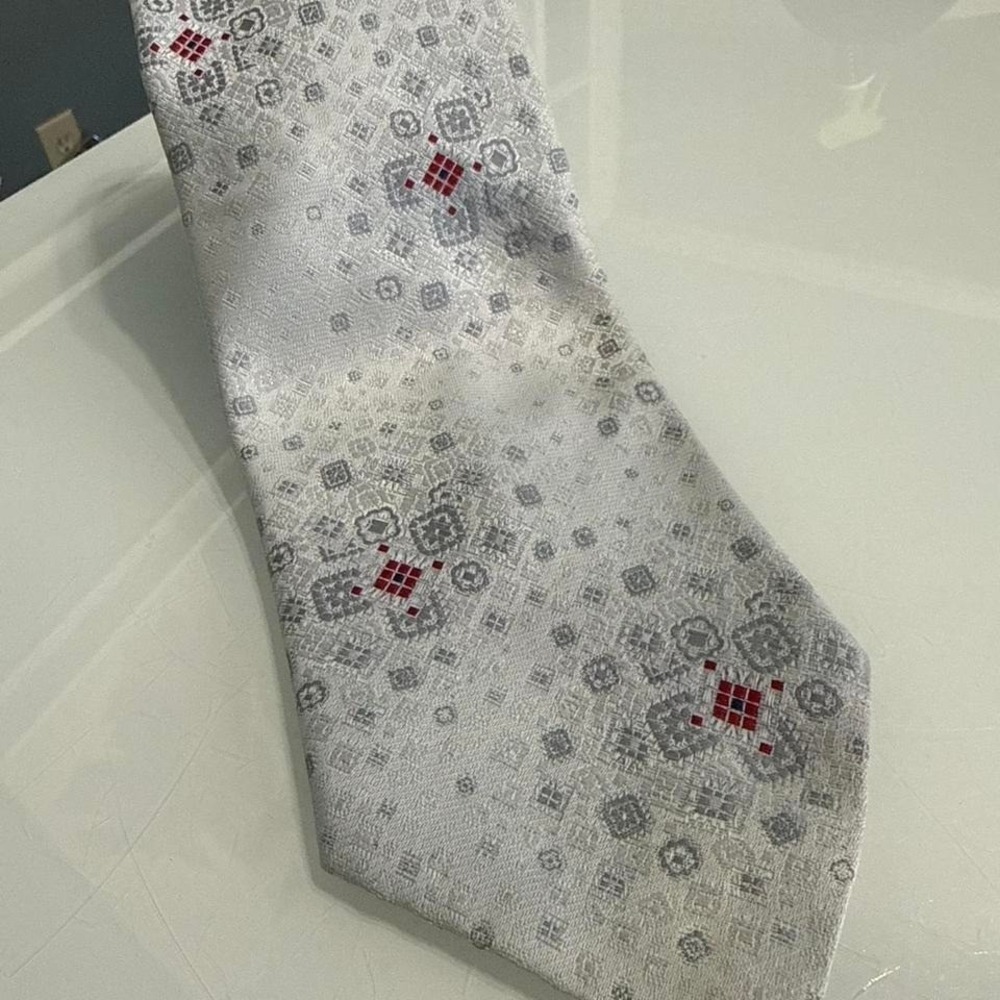 Vintage Golden Clasp by Prince Consort white and red‎ patterned tie